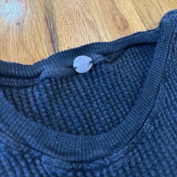 Free People 'One' Cropped Side Tie Top - Picture 3 of 4